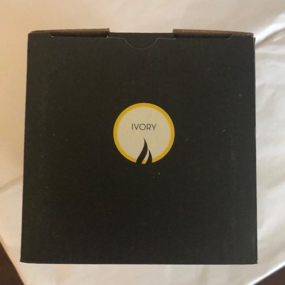 Luminara 7 inch Flameless Candle. New Still In Original Box - Picture 2 of 6